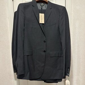 BURBERRY Suit
Brand New